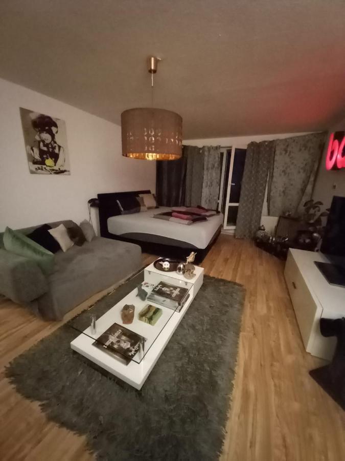 Tolle Private 2-Zimmer Wohnung Im Szene Bezirk Berlin-Friedrichshain المظهر الخارجي الصورة